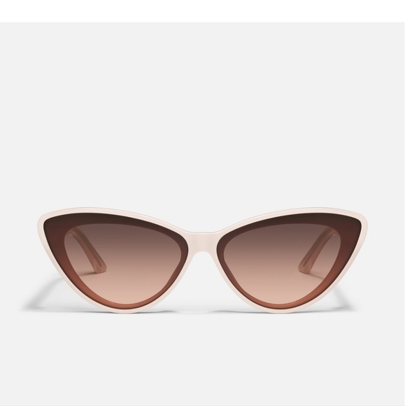 New Quay Tempted Cat-Eye Sunglasses - Picture 1 of 4